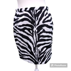 Casual Corner Black and White Zebra Print Skirt